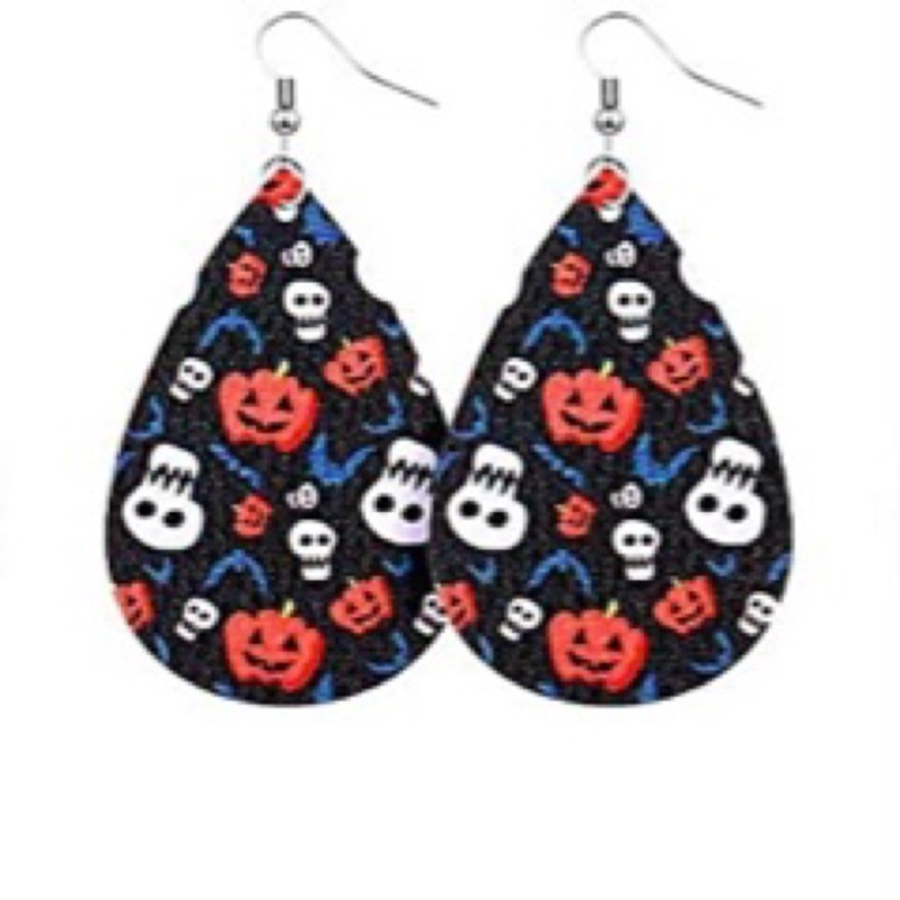 ⭐️3/$17⭐️ OR ❌FREE WITH PURCHASE❌  Cute & Spooky Halloween Teardrop Earrings